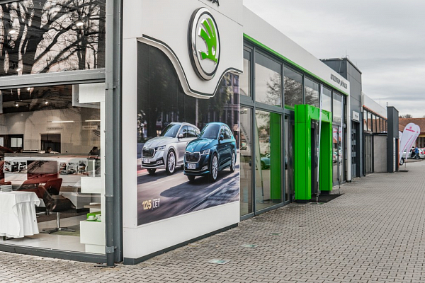 Slavností otevření nového centra Škoda