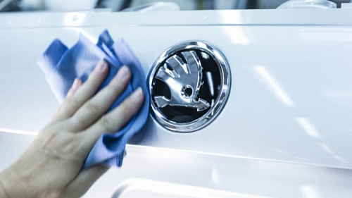 Mytí auta: Jak na to? Co očekávat od automyček?