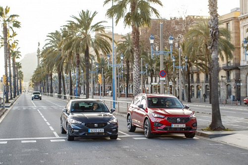 Hybridní modely SEAT poprvé spolu