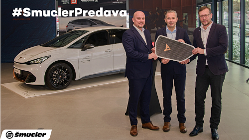 Autocentrum Šmucler předalo 34 elektromobilů CUPRA Born Skupině ČEZ.